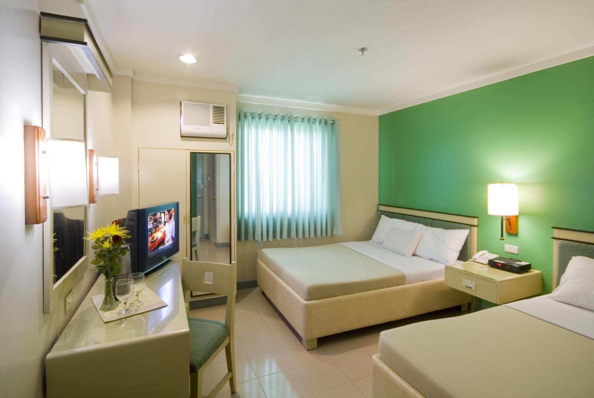 New Dawn Pensionne House Cagayan de Oro Bagian luar foto