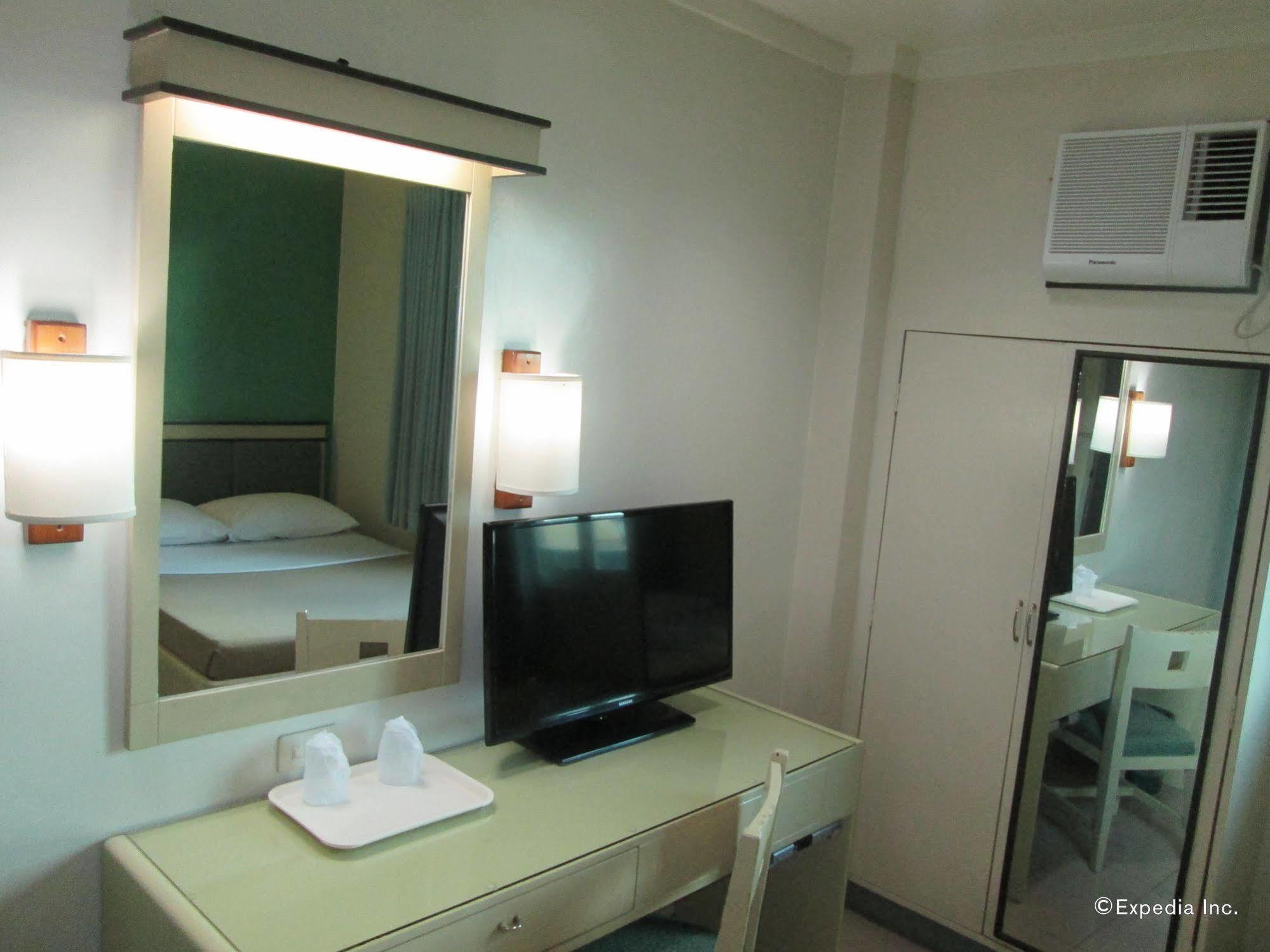 New Dawn Pensionne House Cagayan de Oro Bagian luar foto