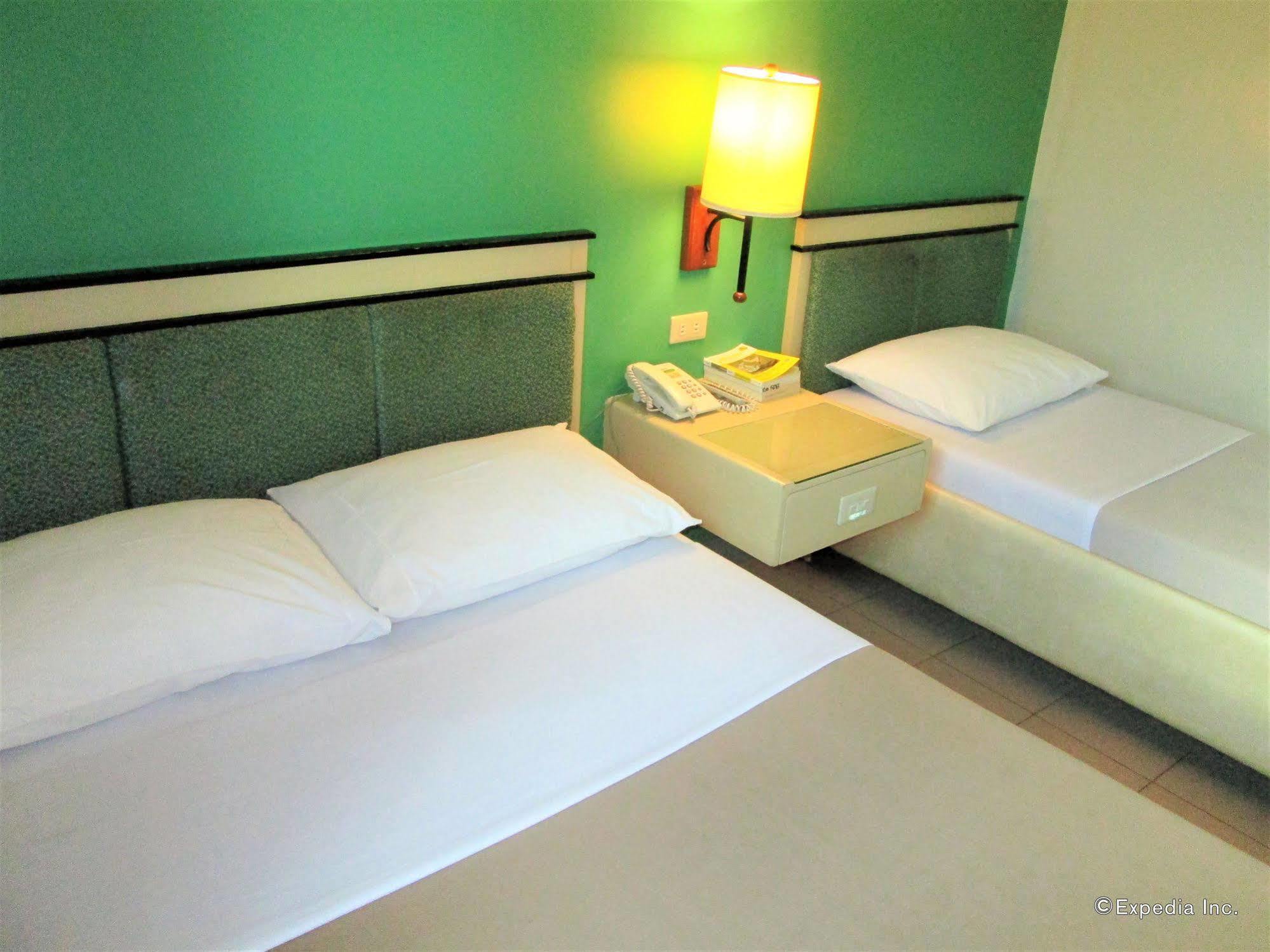 New Dawn Pensionne House Cagayan de Oro Bagian luar foto