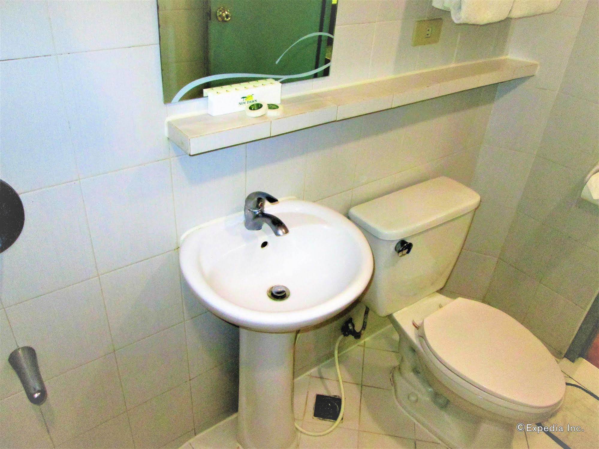 New Dawn Pensionne House Cagayan de Oro Bagian luar foto
