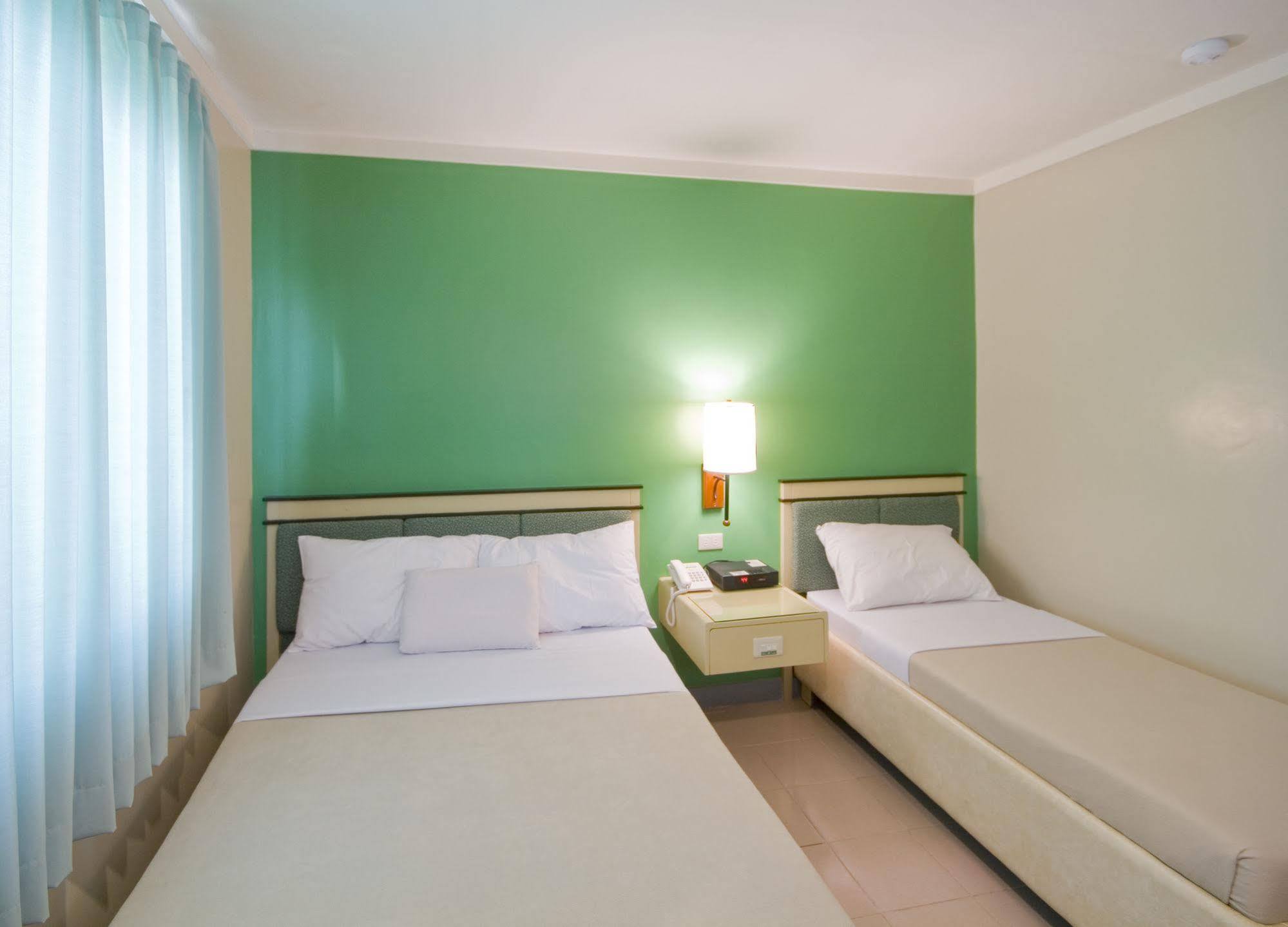 New Dawn Pensionne House Cagayan de Oro Bagian luar foto